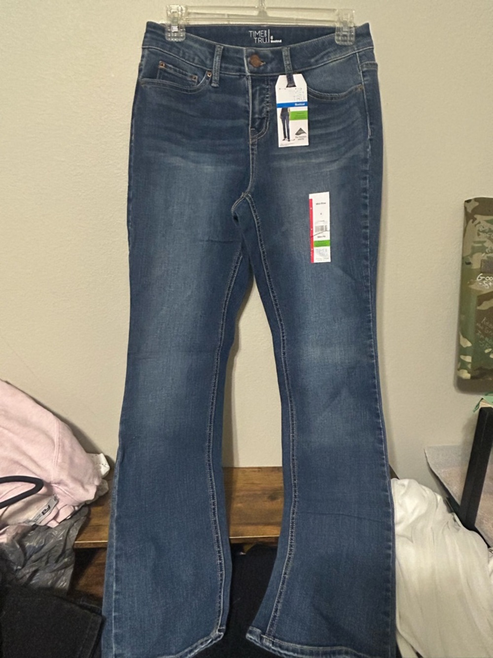 NWT Time and Tru Women's Bootcut Jeans in Medium Blue Wash mid rise size 6